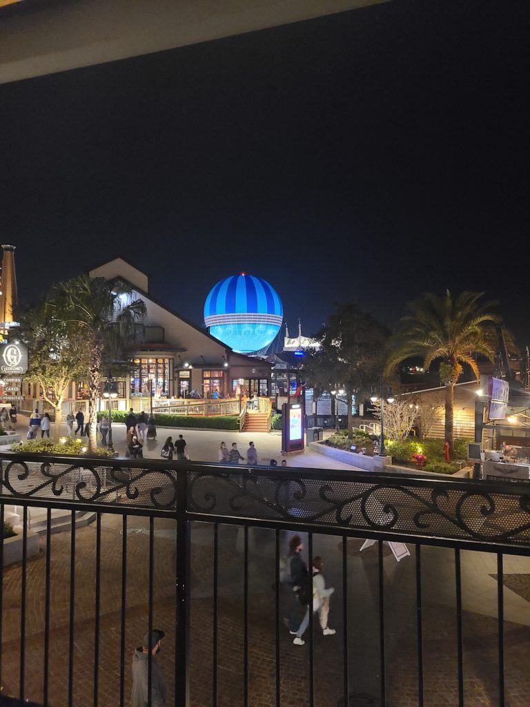 aerophile at night