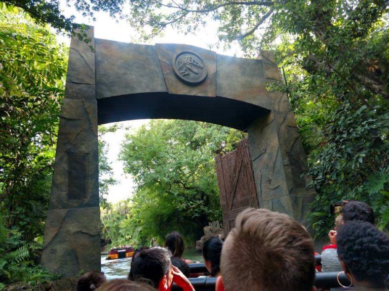 Jurassic Park Arch. Travel Agent services to Universal Studios