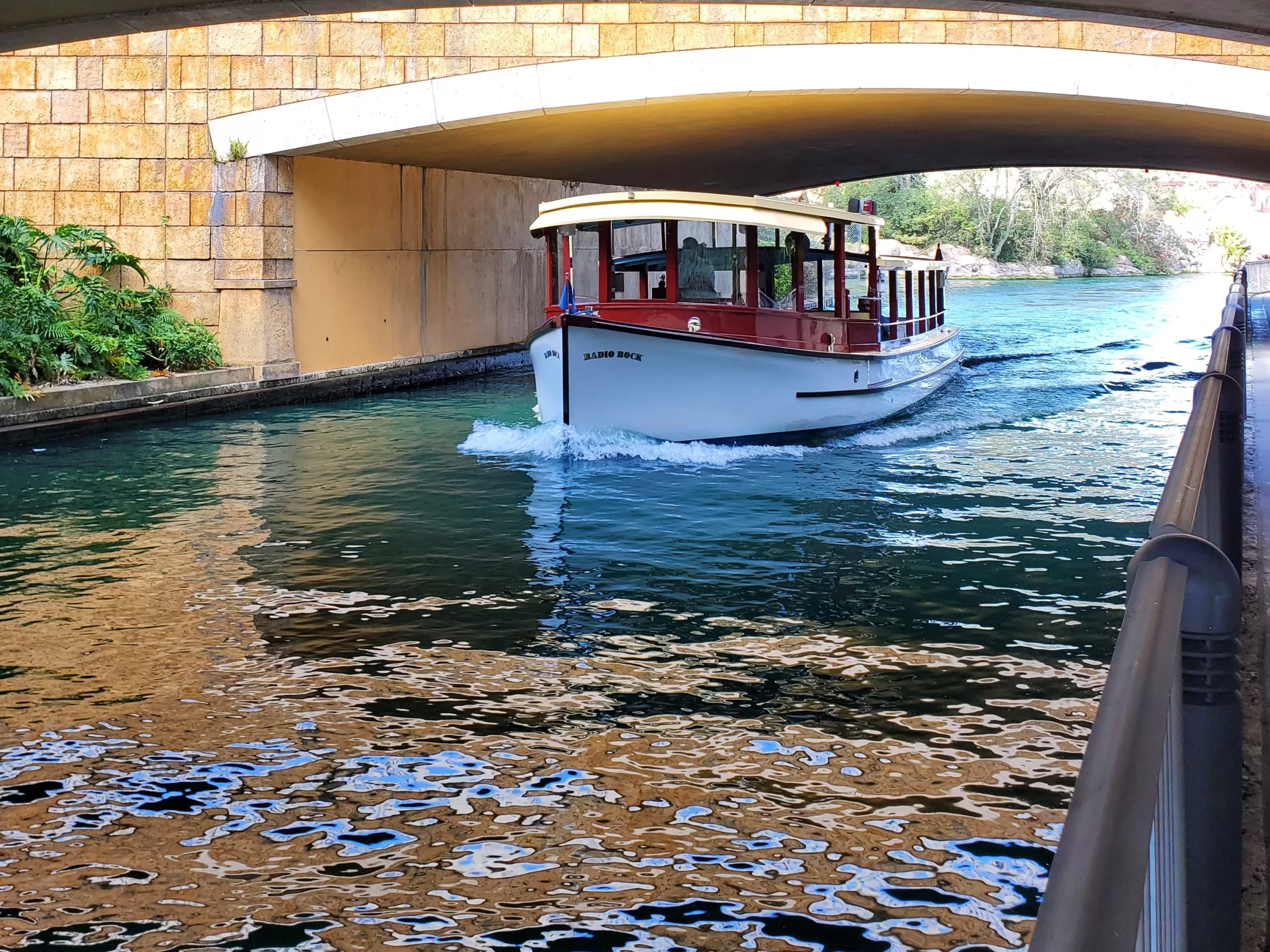 Universal Orlando Resort Water taxi transportation