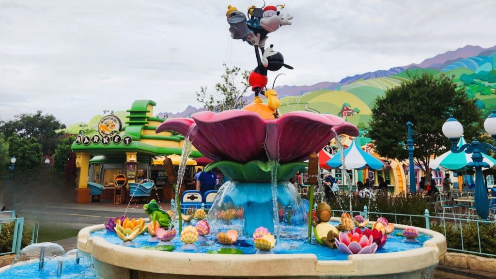 The fountain at Mickey's ToonTown