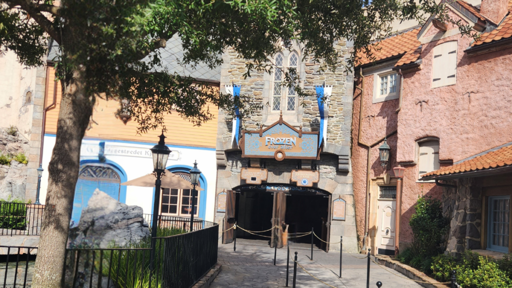 Frozen Ever After queue